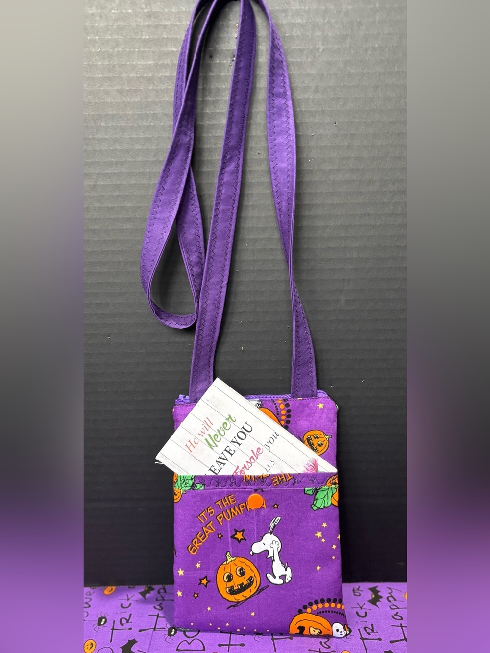 Halloween Its A Great Pumpkin Snoopy Handmade Crossbody Phone Pouch - Picture 4 of 4
